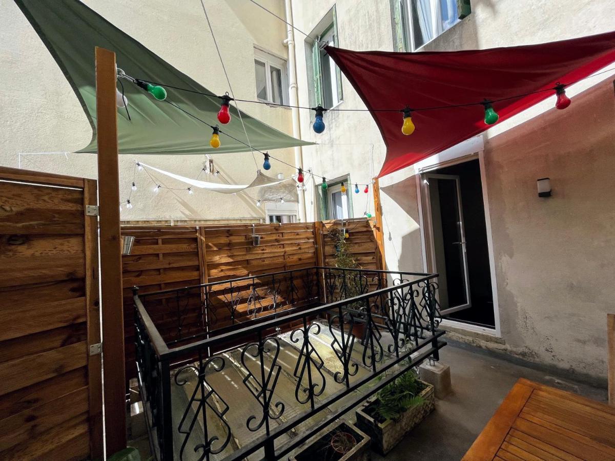 Escapade à Lourdes dans beau T2 avec terrasse - Proche Gare et Centre ville Esterno foto